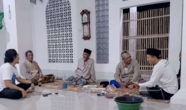 Mengisi Bulan Suci Ramadan dengan Kegiatan Positif, Kanit Intel Polsek Cikedal Lakukan Tadarus Bersama Masyarakat