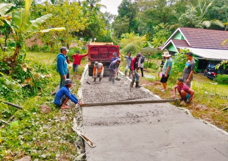 Betonisasi Realisasi DD Tahap 1 Tahun 2025, Desa Ganggaeng Picung,  Dalam Proses Pengerjaan