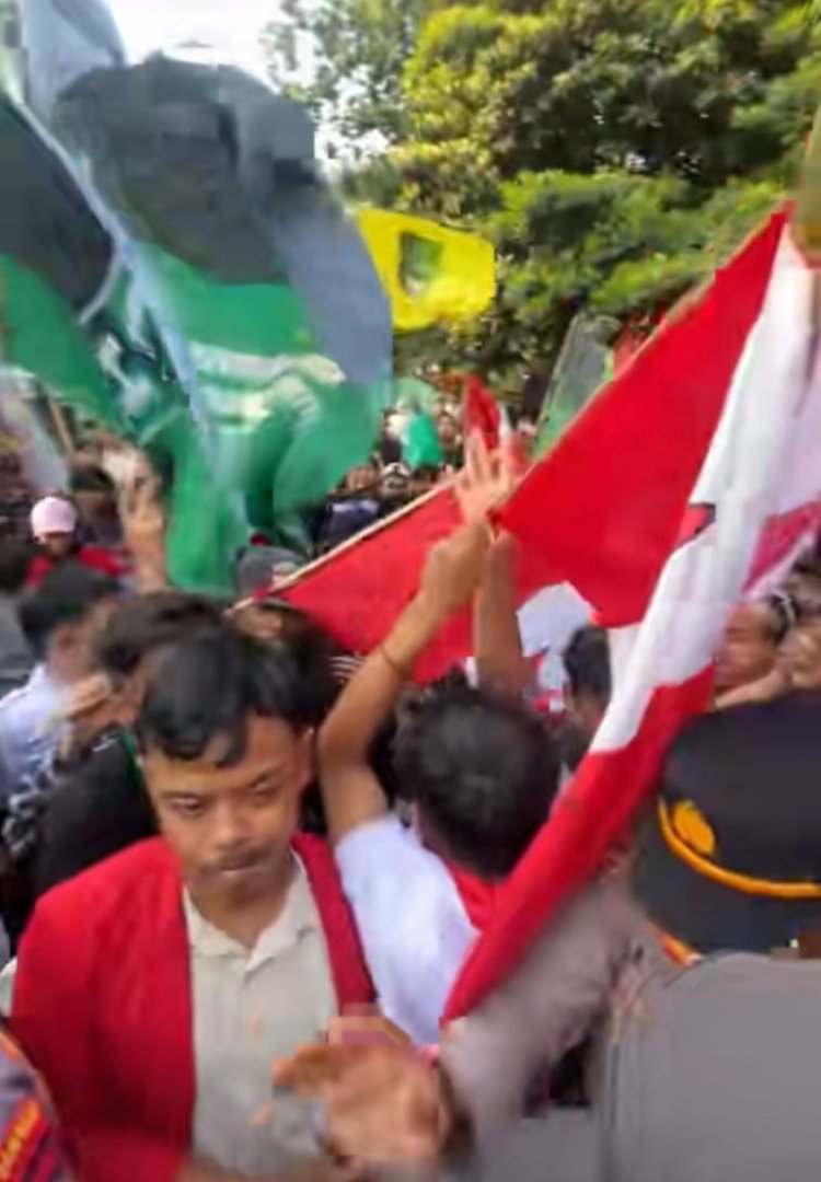 Mahasiswa Serudug DPRD Pandeglang, Sampaikan Empat Tuntutan