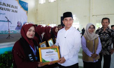Hadiri Wisuda Santri Shohibul Barokah, Dimyati: Lulusan Pesantren Harus Hebat