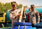Dipimpin Kapolres Pandeglang, Polres Pandeglang Salurkan Bantuan Air Bersih di Kecamatan Sukaresmi